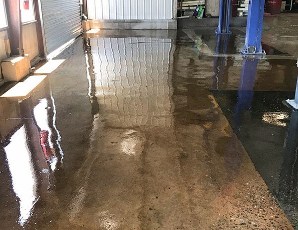 4100 Clear Moisture Blocking Epoxy Flooring